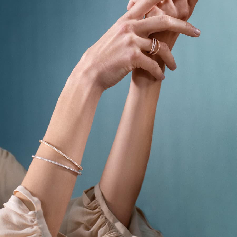 Love Bands Bangle in White Gold with Diamonds  |  Ole Lynggaard 