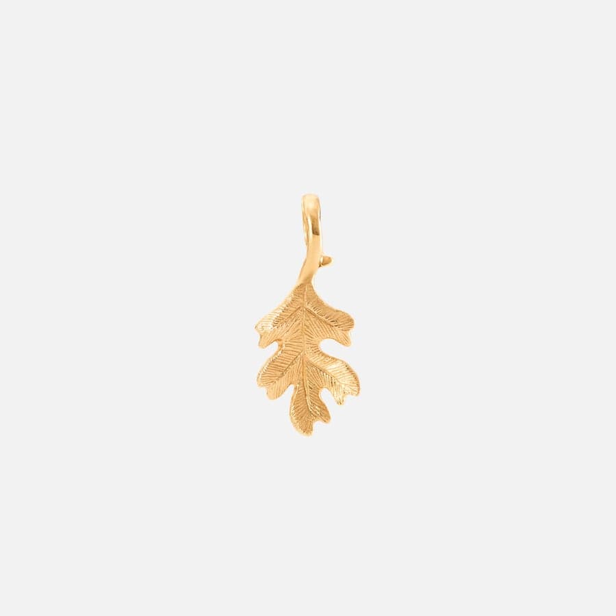 Oak Leaf Pendant Small in 18 karat Yellow Gold | Ole Lynggaard