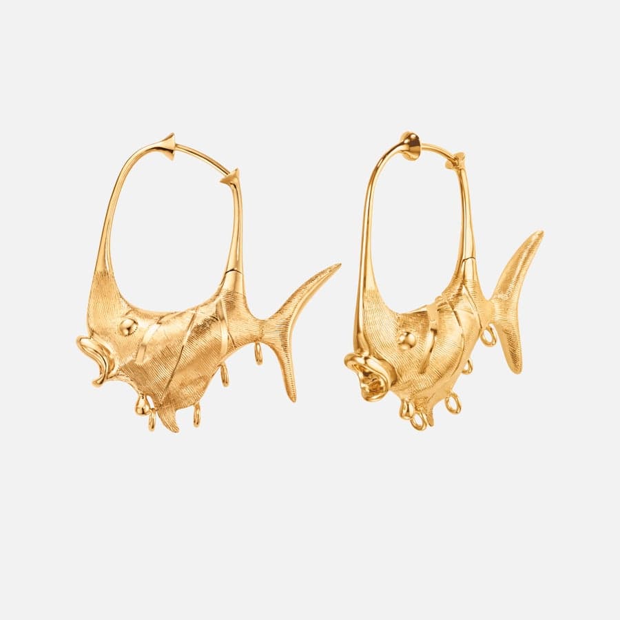 Young Fish earrings large in 18 karat yellow gold | Ole Lynggaard 