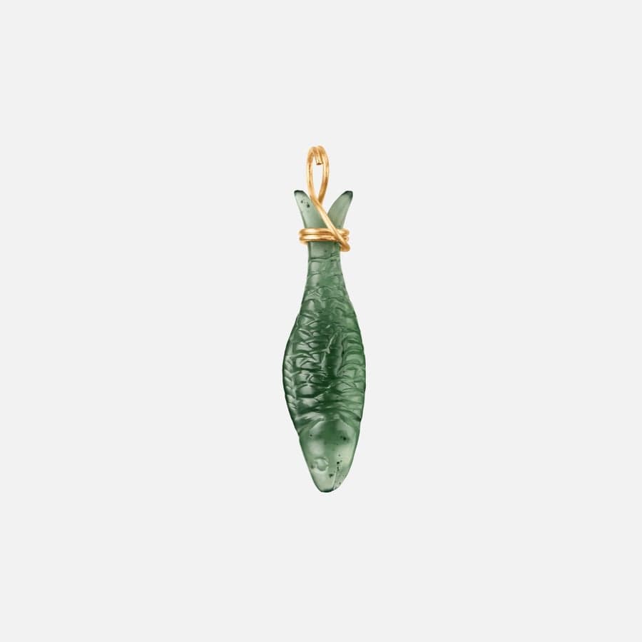 Young Fish pendant in 18 karat yellow gold and serpentine | Ole Lynggaard
