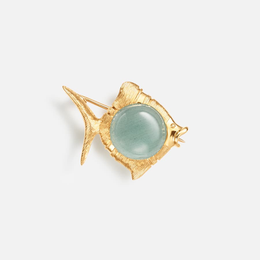 Young Fish brooch in yellow gold with aquamarine | Ole Lynggaard