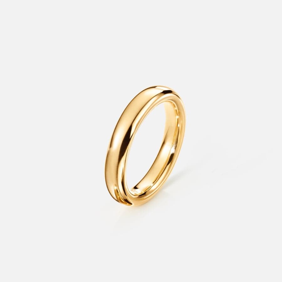 The Ring, 4 mm in Polished Yellow Gold  |  Ole Lynggaard 
